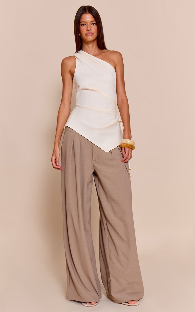 https://mediahub.prettylittlething.com/cno0886_buttermilk_xl_2