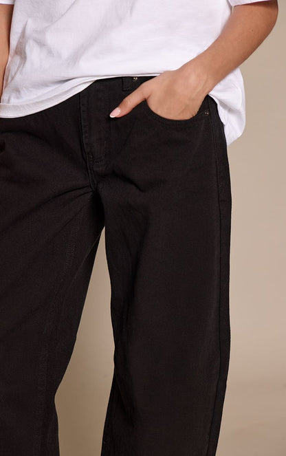 https://mediahub.prettylittlething.com/cno0913_washed%20black_xl_3