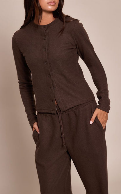 https://mediahub.prettylittlething.com/cno1253_chocolate_xl_3