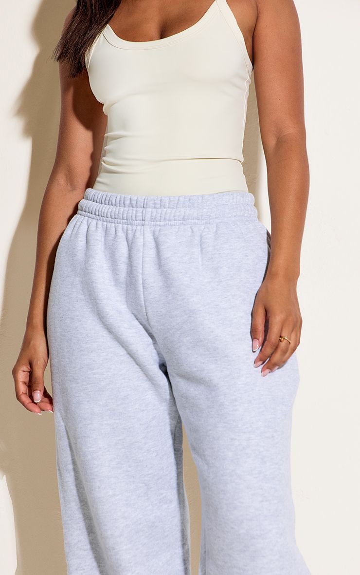 https://mediahub.prettylittlething.com/cno1615_ash%20grey_xl_3