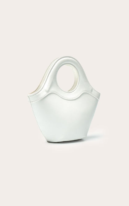 https://mediahub.prettylittlething.com/cno1632_cream_xl_3