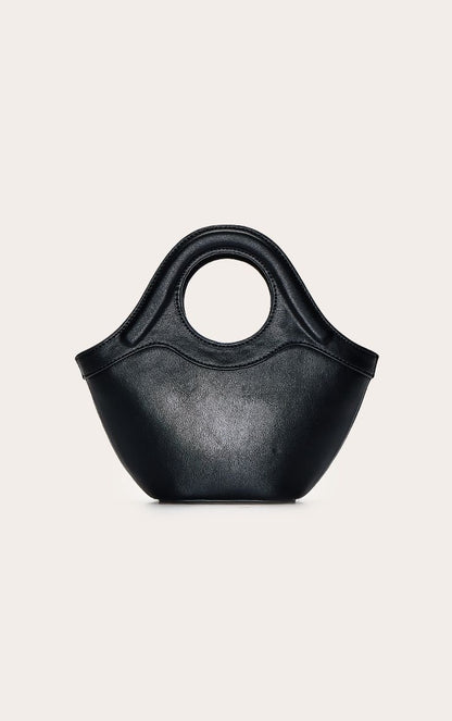 https://mediahub.prettylittlething.com/cno1633_black_xl_2