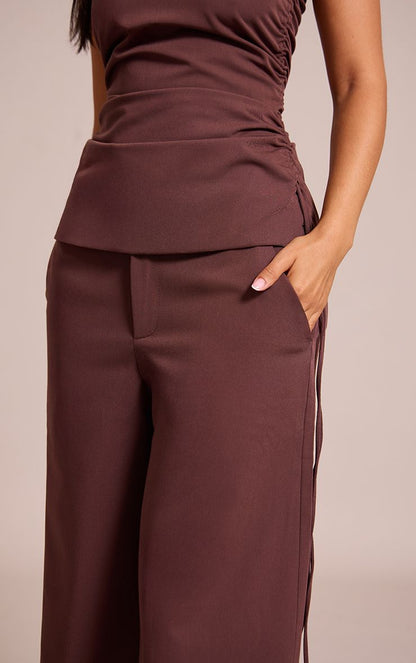 https://mediahub.prettylittlething.com/cno1680_chocolate_xl_3
