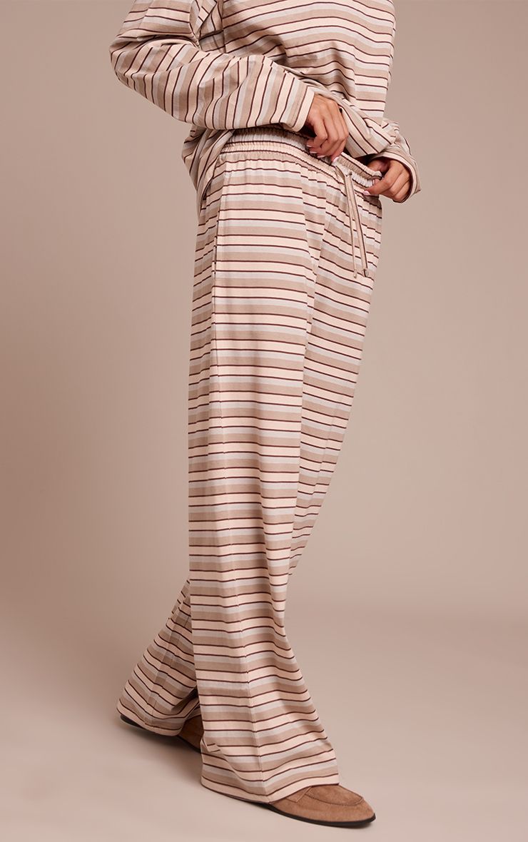 https://mediahub.prettylittlething.com/cno1818_light%20brown_xl_1