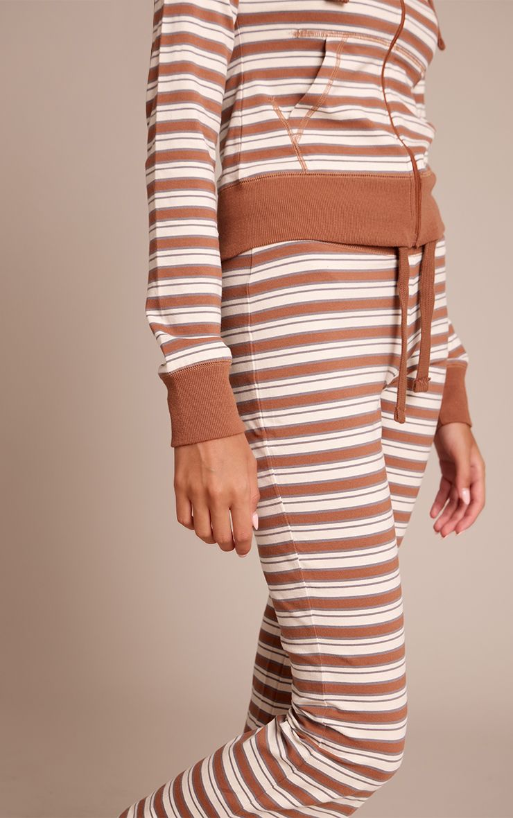 https://mediahub.prettylittlething.com/cno1820_light%20brown_xl_3
