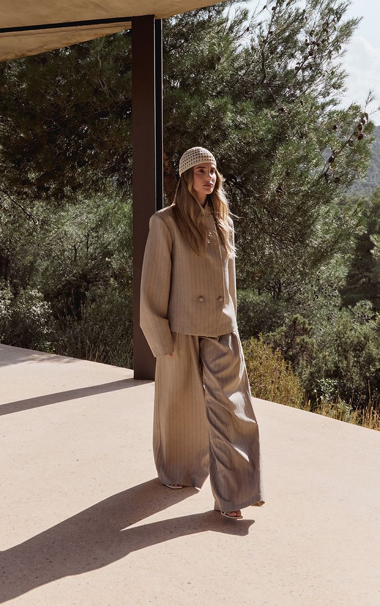 https://mediahub.prettylittlething.com/cno2406_taupe_xl_2