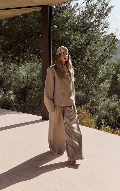 https://mediahub.prettylittlething.com/cno2406_taupe_xl_2