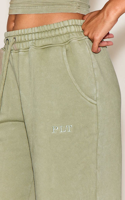 https://mediahub.prettylittlething.com/cno2599_olive_xl_3
