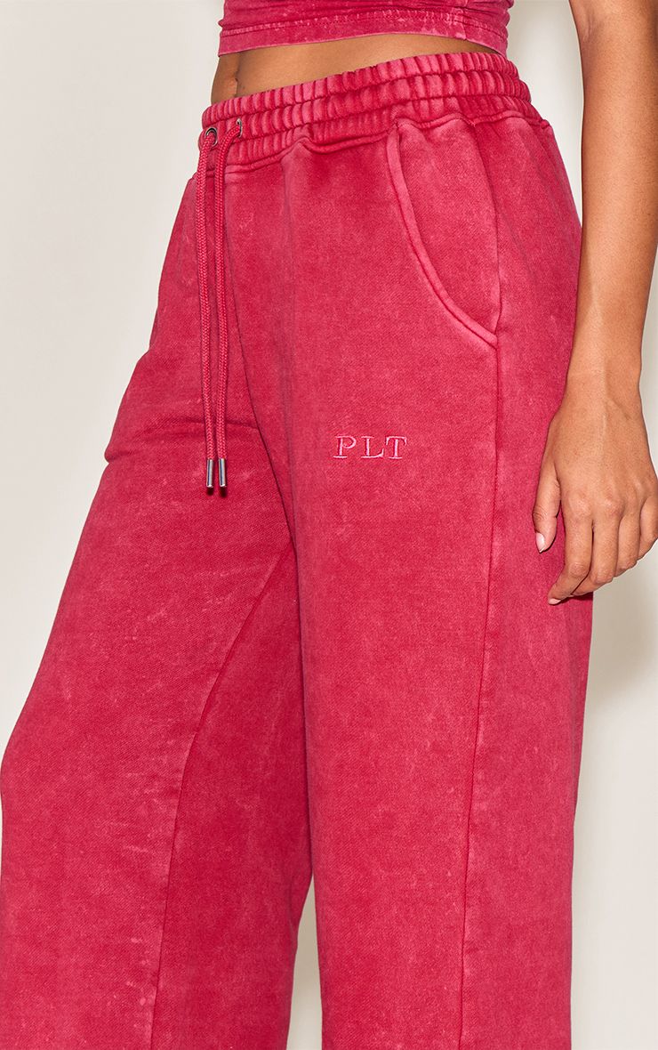 https://mediahub.prettylittlething.com/cno2601_red_xl_3