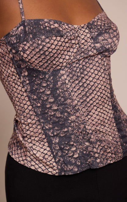 https://mediahub.prettylittlething.com/cno2618_brown_xl_3