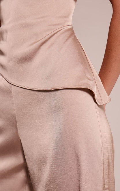 https://mediahub.prettylittlething.com/cno3094_champagne_xl_3