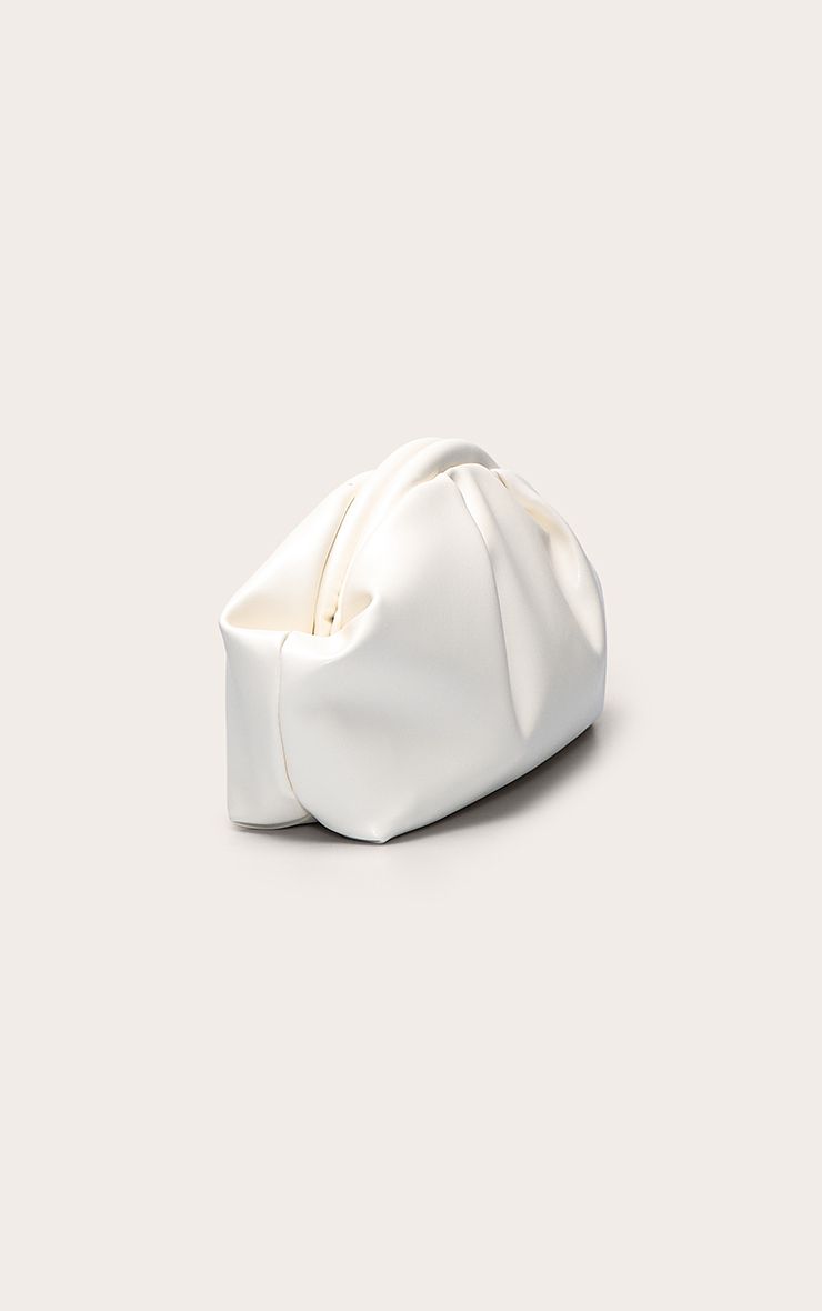 https://mediahub.prettylittlething.com/cno3444_cream_xl_2