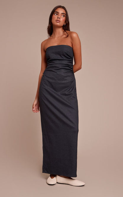 https://mediahub.prettylittlething.com/cno3540_navy_xl
