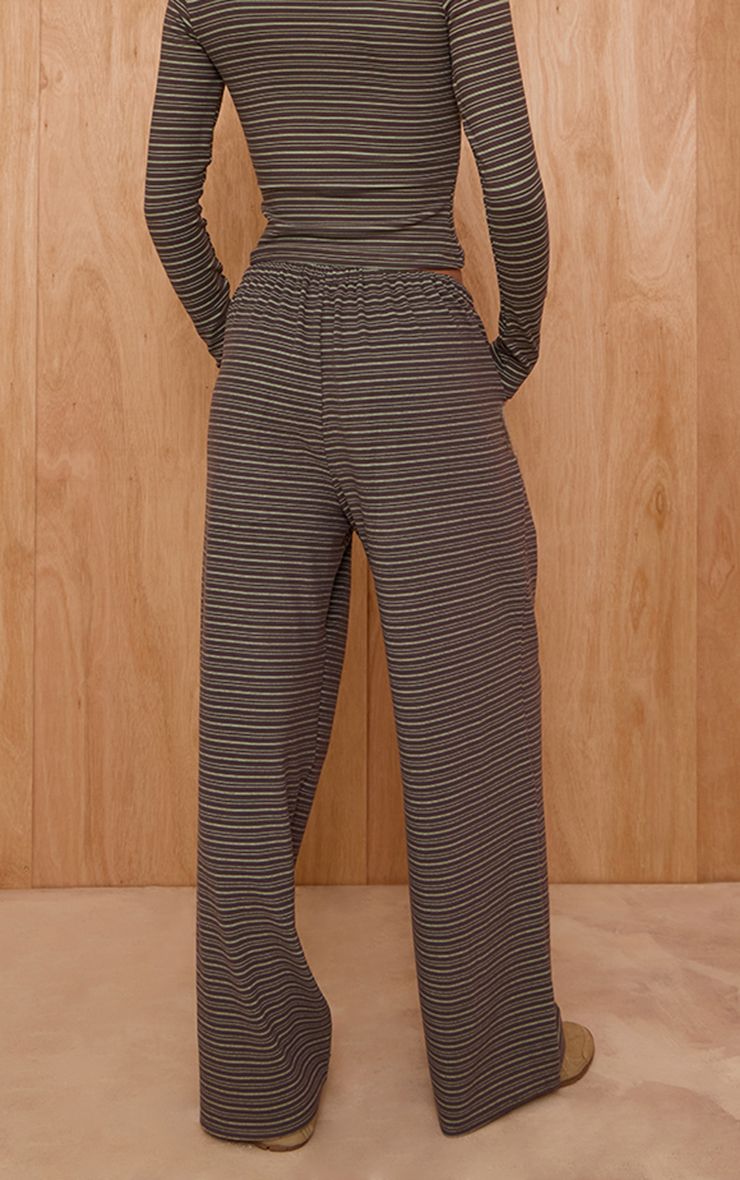 https://mediahub.prettylittlething.com/cno4604_dark%20green_xl_2