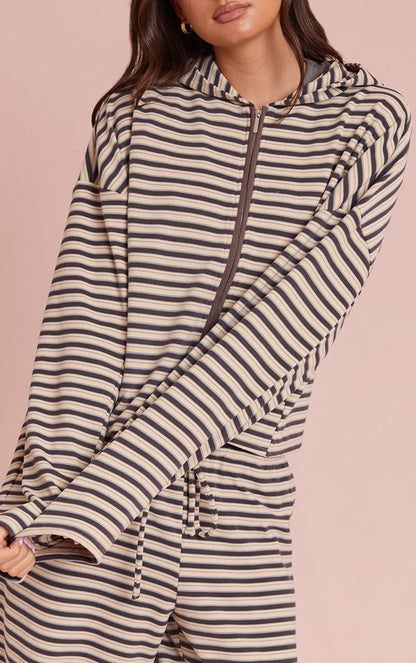 https://mediahub.prettylittlething.com/cno4654_brown_xl_3