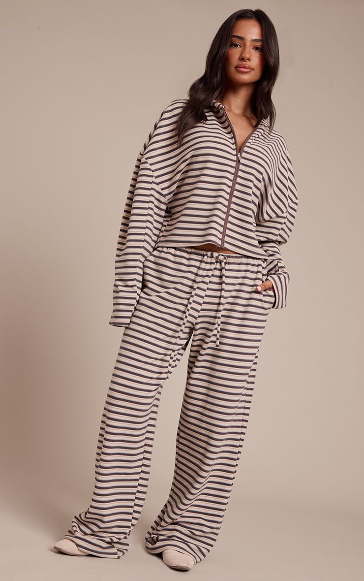 https://mediahub.prettylittlething.com/cno4793_brown_xl_2