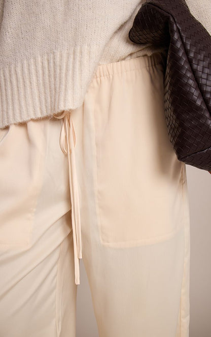 https://mediahub.prettylittlething.com/cno5480_butter%20cream_xl_3