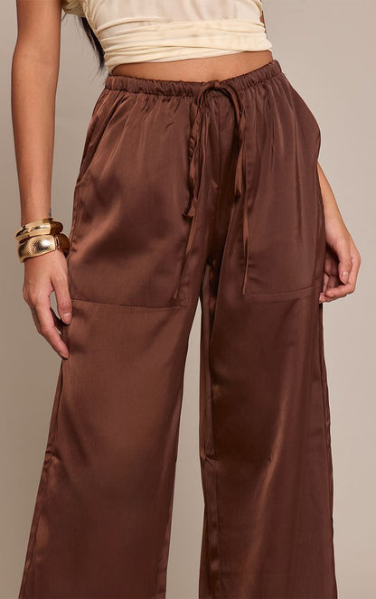 https://mediahub.prettylittlething.com/cno5481_chocolate_xl_3