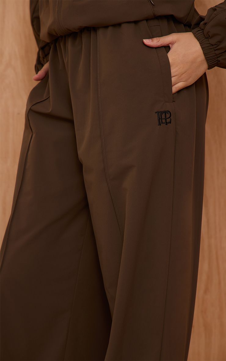 https://mediahub.prettylittlething.com/cno5983_brown_xl_3