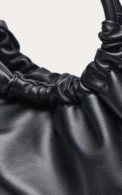 https://mediahub.prettylittlething.com/cno6832_black_xl_4
