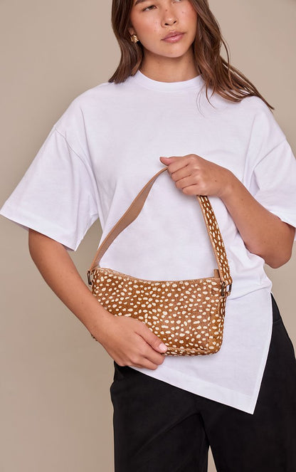 https://mediahub.prettylittlething.com/cno7124_brown_xl