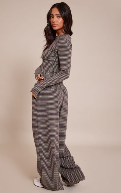 https://mediahub.prettylittlething.com/cno7294_dark%20green_xl_2