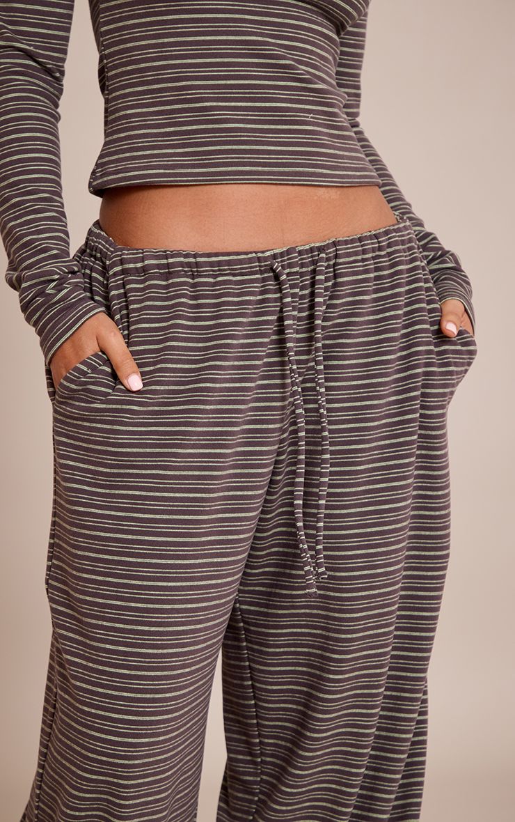 https://mediahub.prettylittlething.com/cno7294_dark%20green_xl_3
