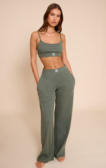 https://mediahub.prettylittlething.com/cno7333_sage%20green_xl_2