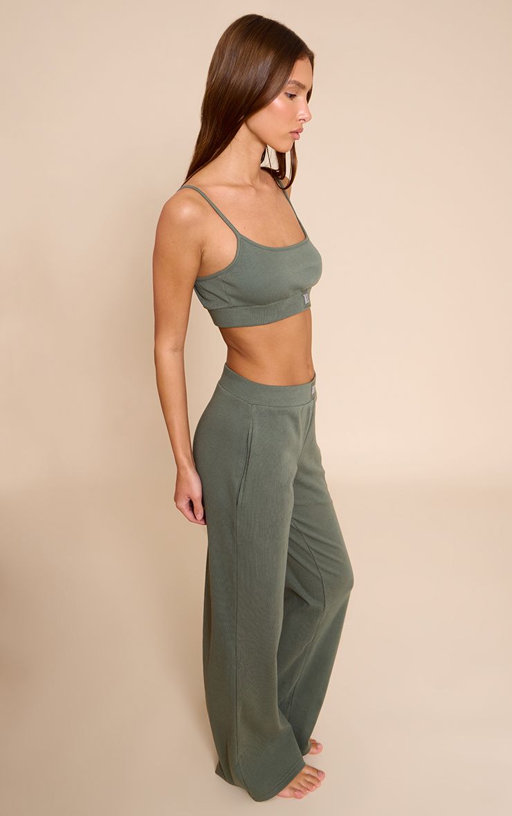 https://mediahub.prettylittlething.com/cno7334_sage%20green_xl_1