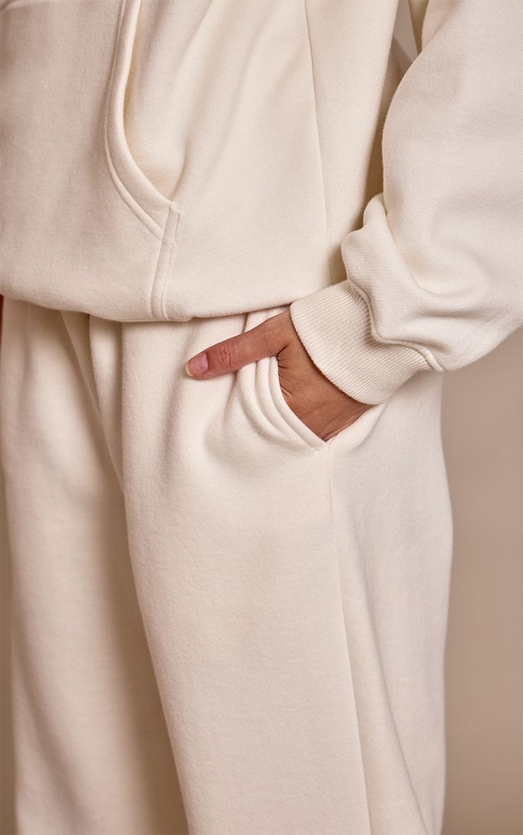 https://mediahub.prettylittlething.com/cno7343_cream_xl_3