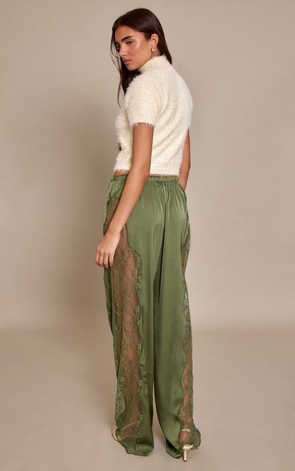 https://mediahub.prettylittlething.com/cno7684_dark%20olive_xl_2