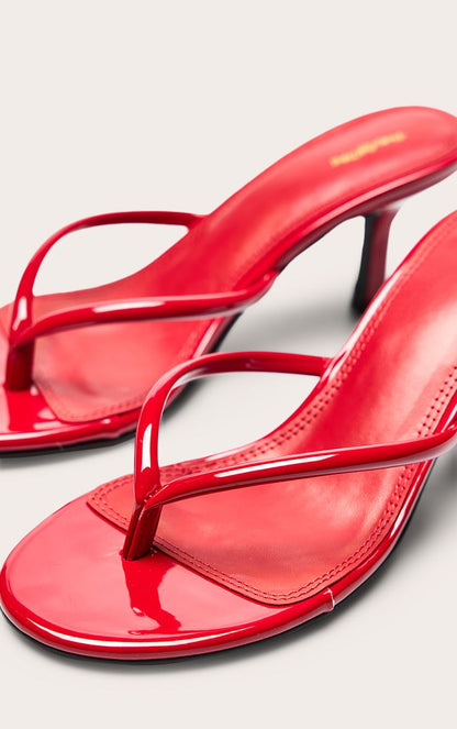 https://mediahub.prettylittlething.com/cno8374_red_xl_4