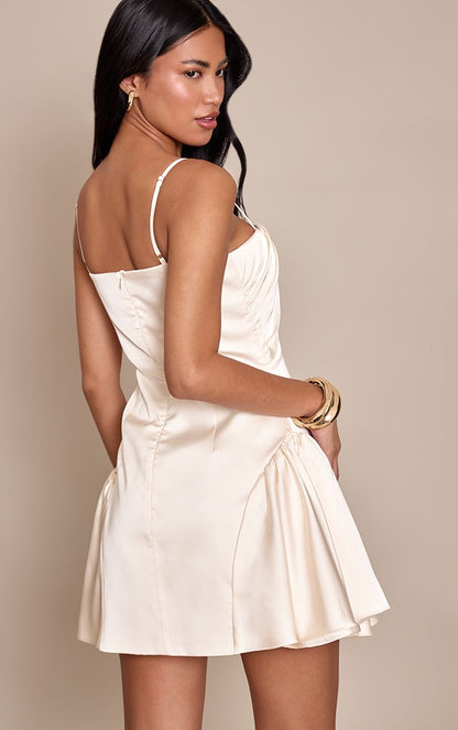 https://mediahub.prettylittlething.com/cno8884_cream_xl_1
