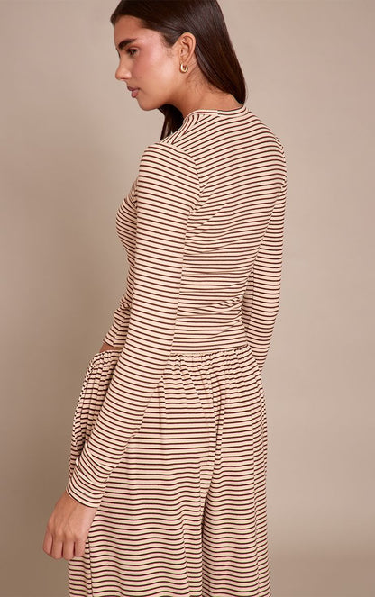 https://mediahub.prettylittlething.com/cno9119_sand_xl_1