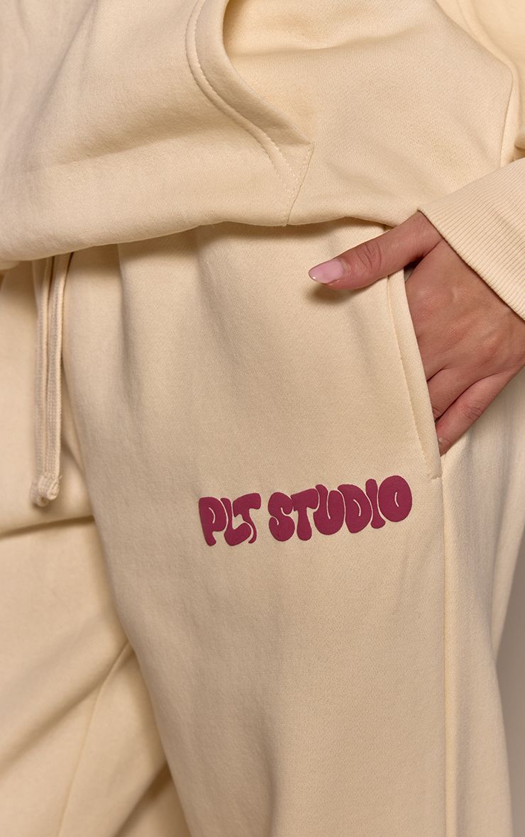 https://mediahub.prettylittlething.com/cno9433_pale%20yellow_xl_3