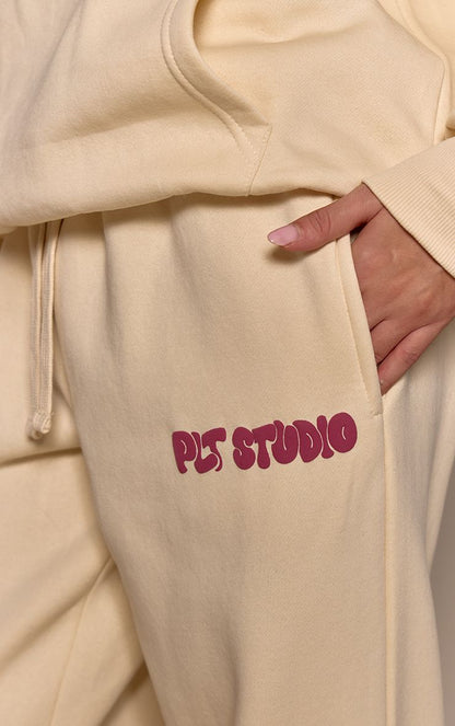 https://mediahub.prettylittlething.com/cno9433_pale%20yellow_xl_3
