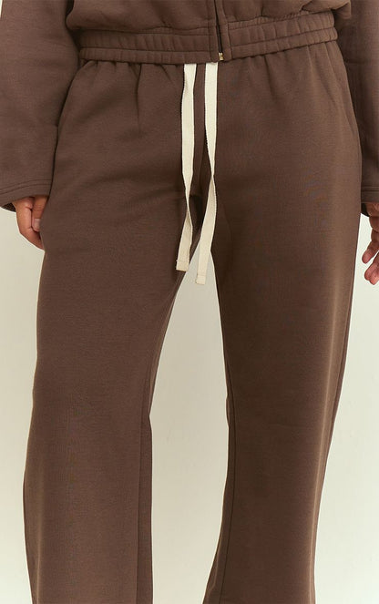 https://mediahub.prettylittlething.com/cno9437_chocolate_xl_3