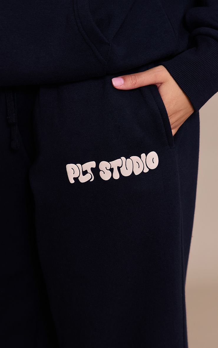 https://mediahub.prettylittlething.com/cno9439_navy_xl_3