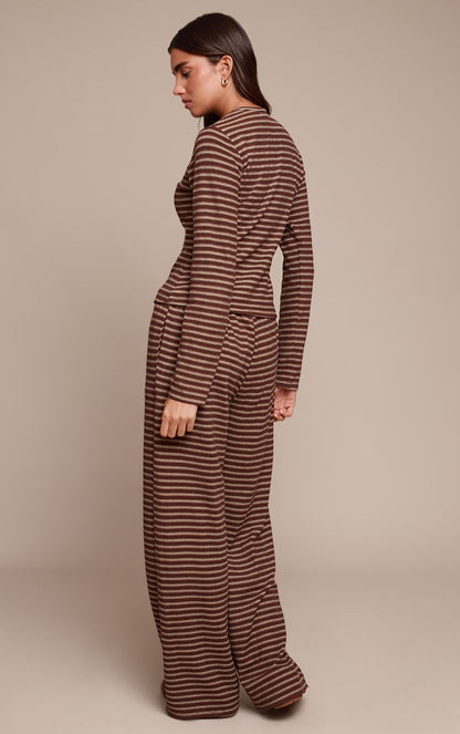 https://mediahub.prettylittlething.com/cno9466_dark%20brown_xl_2