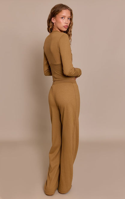 https://mediahub.prettylittlething.com/cno9502_taupe_xl_2