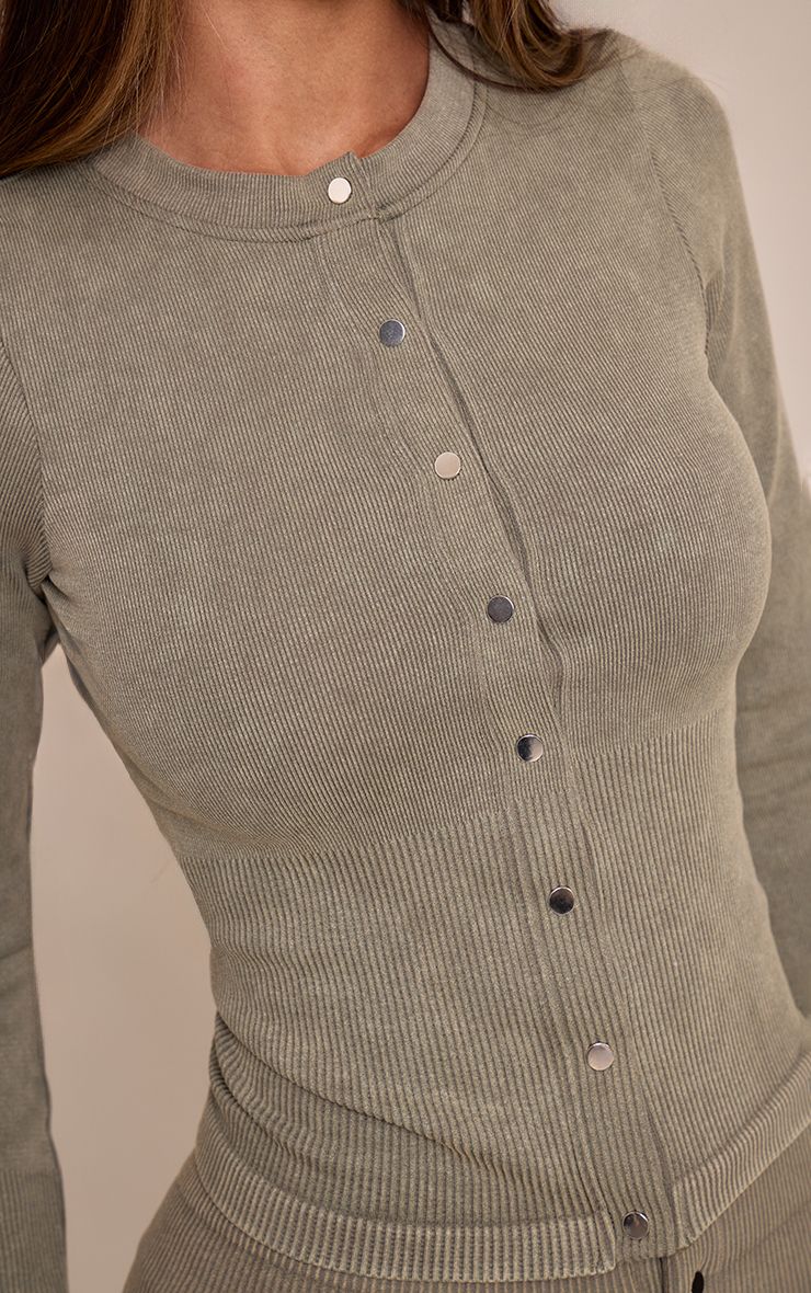 https://mediahub.prettylittlething.com/cno9970_olive_xl_3