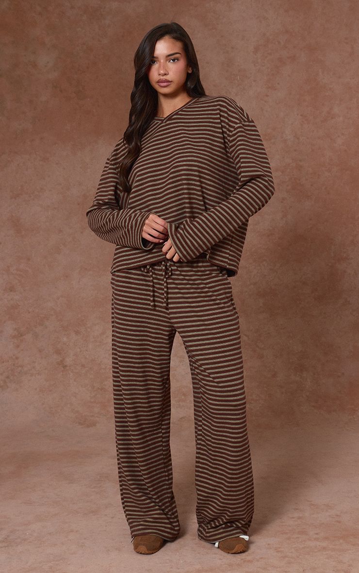 https://mediahub.prettylittlething.com/cnp0046_chocolate_xl_1