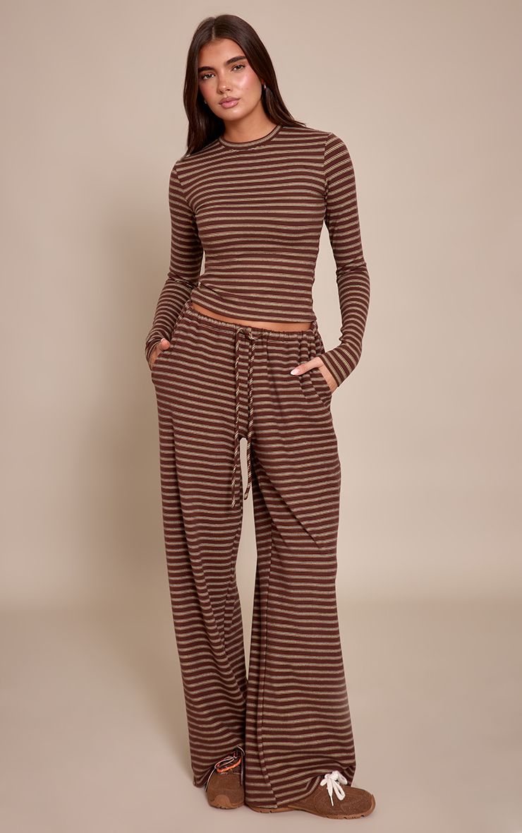 https://mediahub.prettylittlething.com/cnp0047_chocolate_xl_2