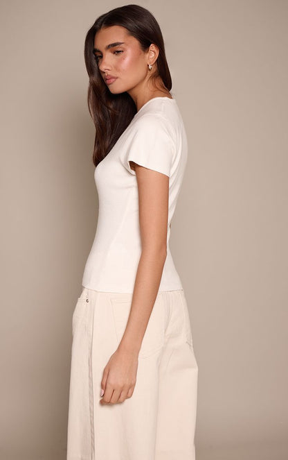https://mediahub.prettylittlething.com/cnp0404_cream_xl_1