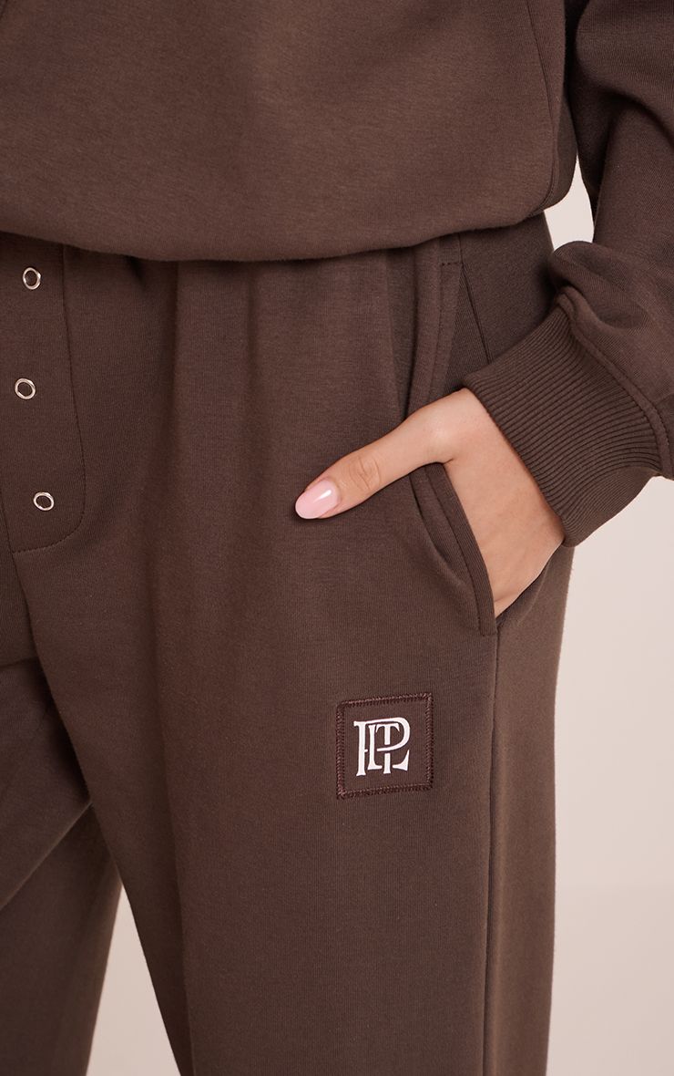 https://mediahub.prettylittlething.com/cnp0448_chocolate_xl_3