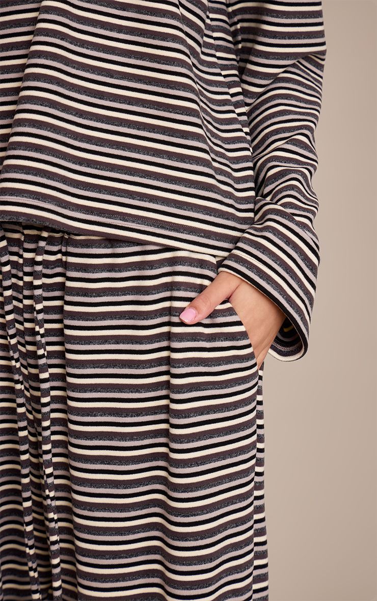 https://mediahub.prettylittlething.com/cnp0538_grey_xl_3
