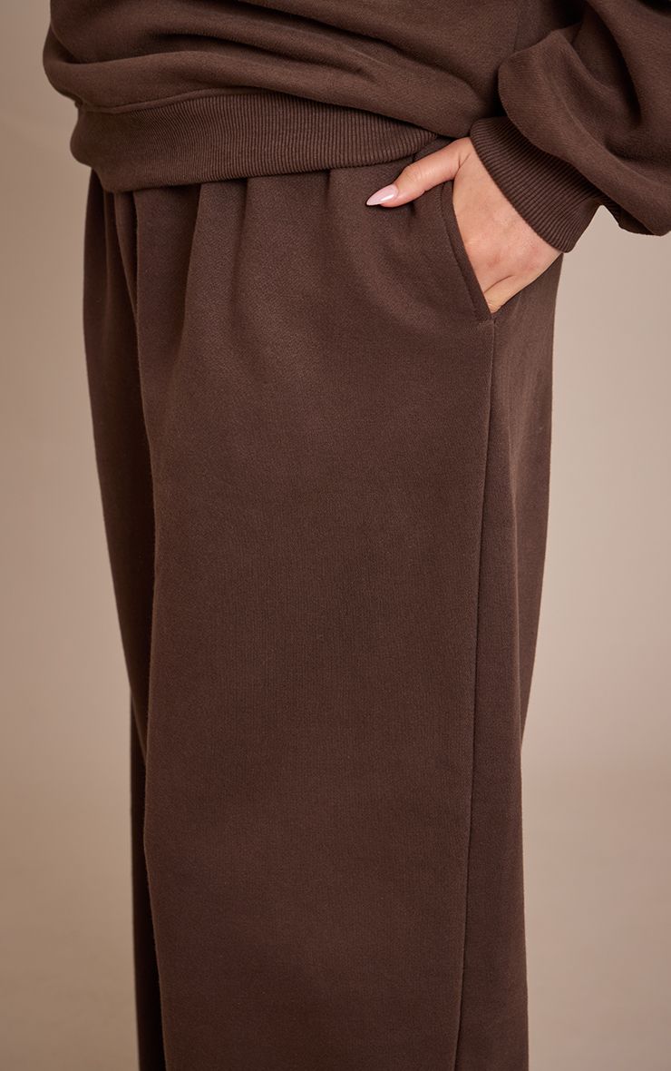https://mediahub.prettylittlething.com/cnp0554_chocolate_xl_3