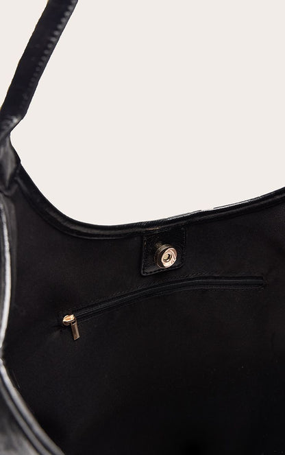 https://mediahub.prettylittlething.com/cnp0837_black_xl_4