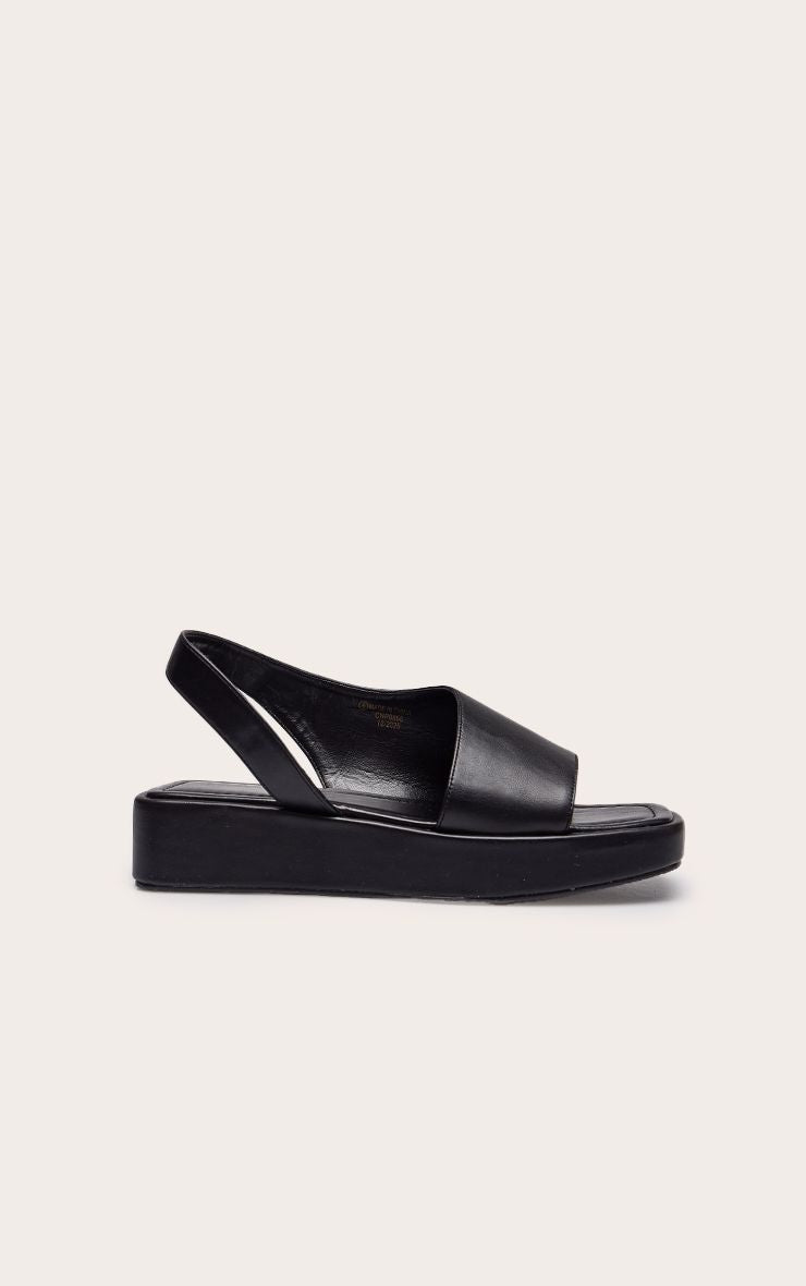 https://mediahub.prettylittlething.com/cnp0856_black_xl_2