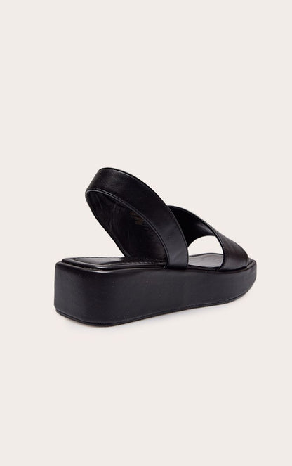 https://mediahub.prettylittlething.com/cnp0856_black_xl_3